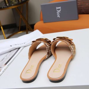 New Fashion Women Slippers 004