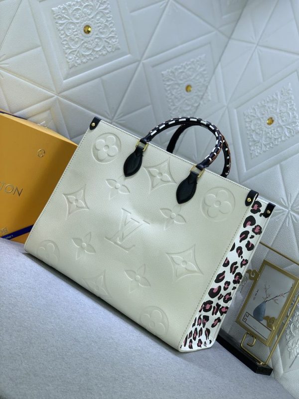 Luxury LV Handbag M44570