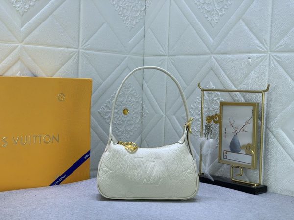 Luxury LV Handbag M82391