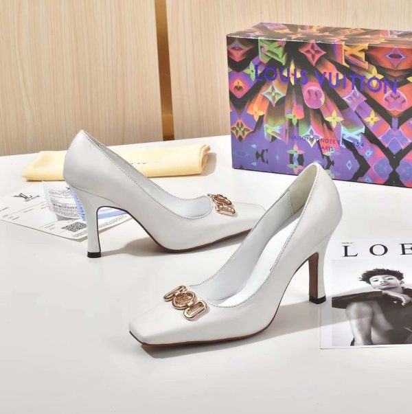 New Fashion Women LV Shoes 050