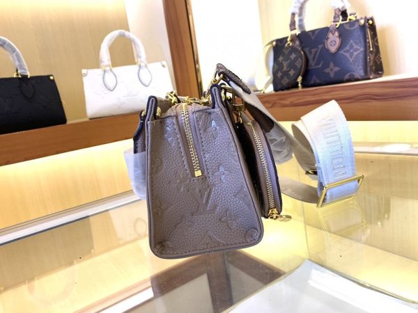 Luxury LV Handbag M46653