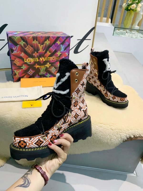 New Fashion Women LV Shoes 116