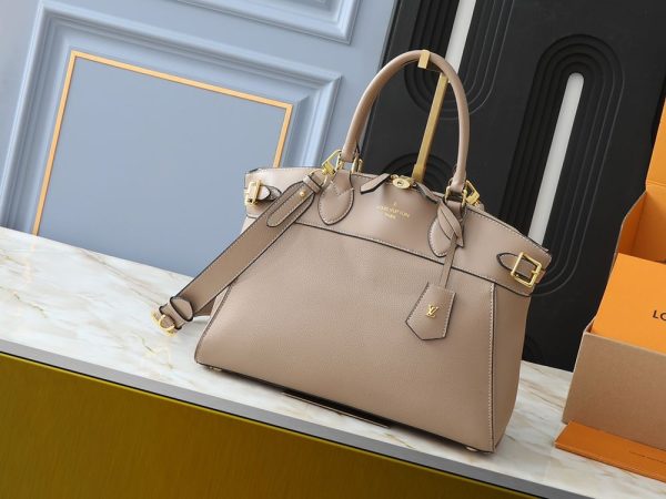 Luxury LV Handbag M11214.1