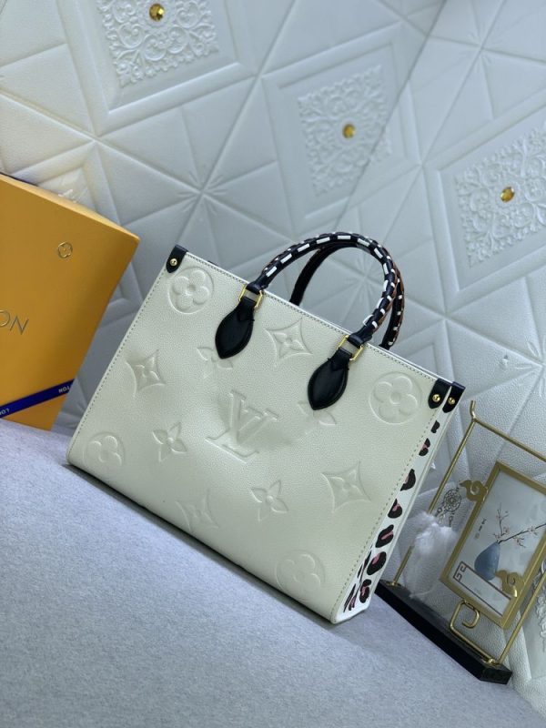 Luxury LV Handbag M45373