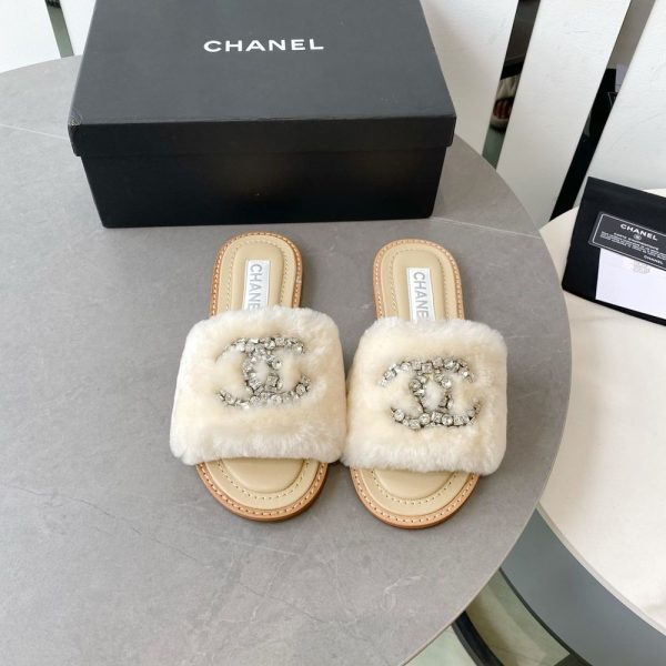 New Fashion Women Slippers 100