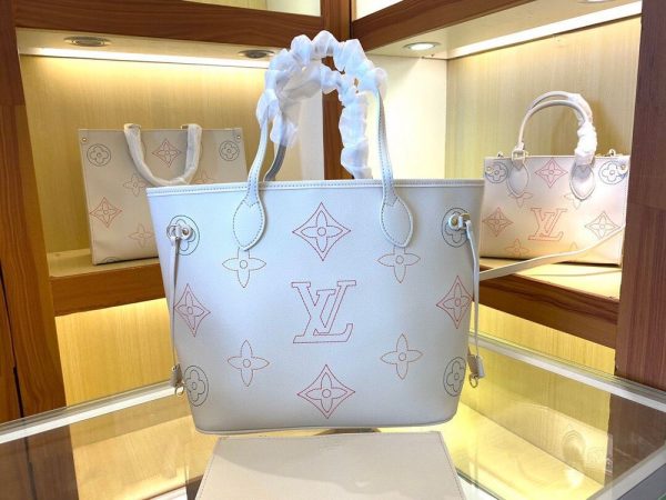 Luxury LV Handbag M46669