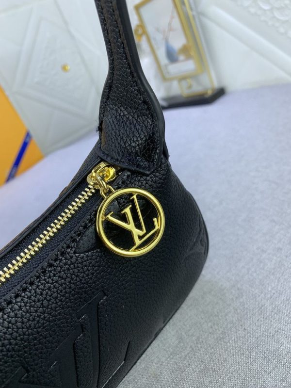 Luxury LV Handbag M82391.1