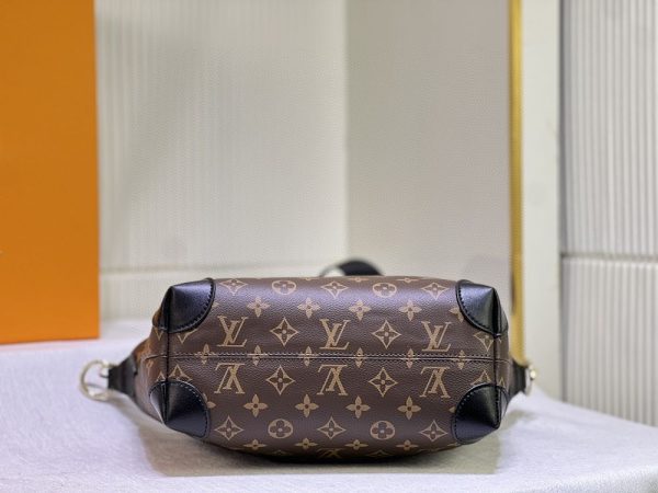 Luxury LV Handbag 66179