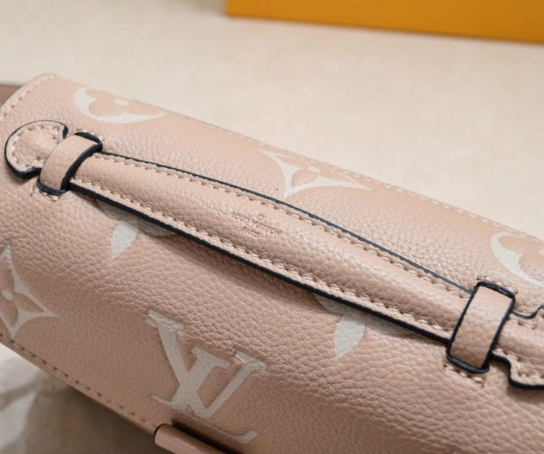 Luxury LV Handbag M22834