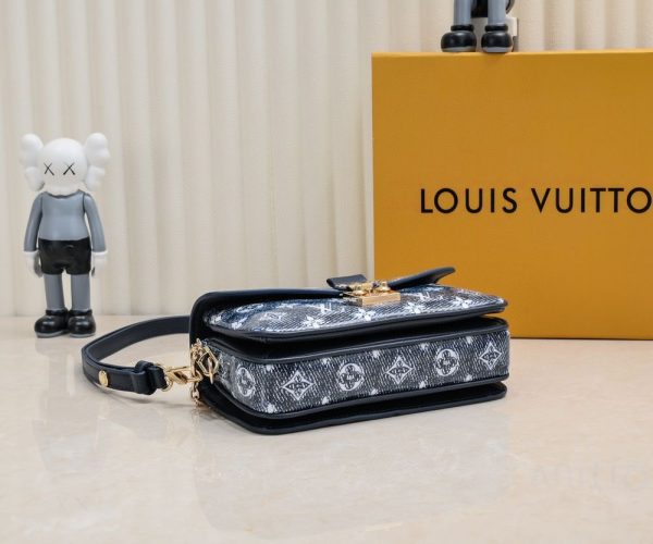 Luxury LV Handbag M22834