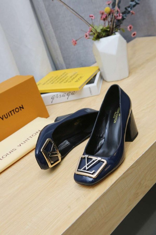 New Fashion Women LV Shoes 011