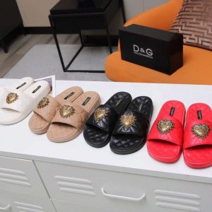 New Fashion Women Slippers 020