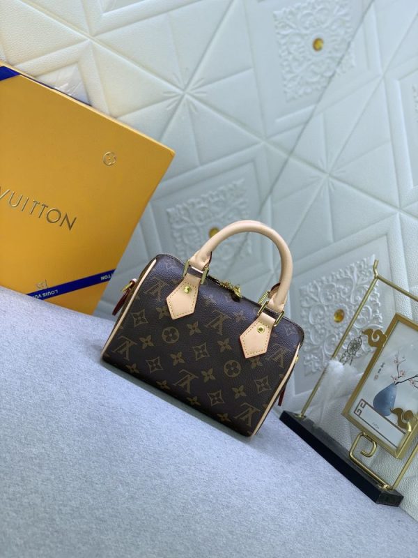 Luxury LV Handbag M46222