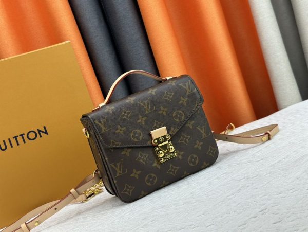 Luxury LV Handbag M11941