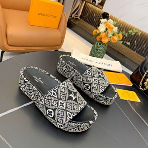 New Fashion Women Slippers 013