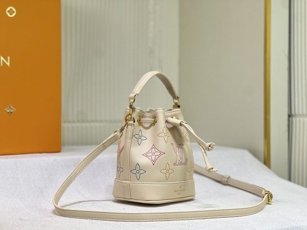 Luxury LV Handbag M23088