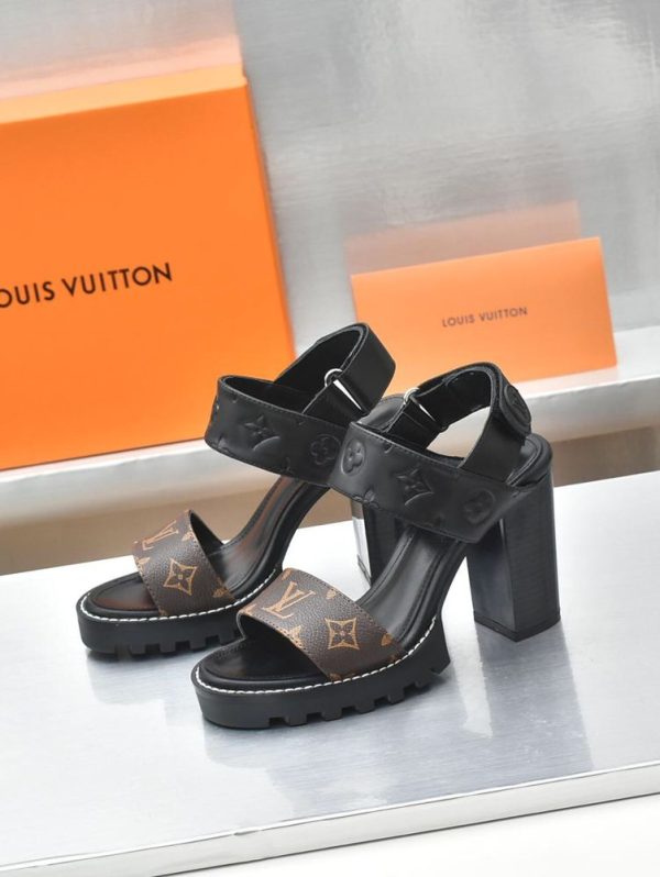 New Fashion Women LV Shoes 213