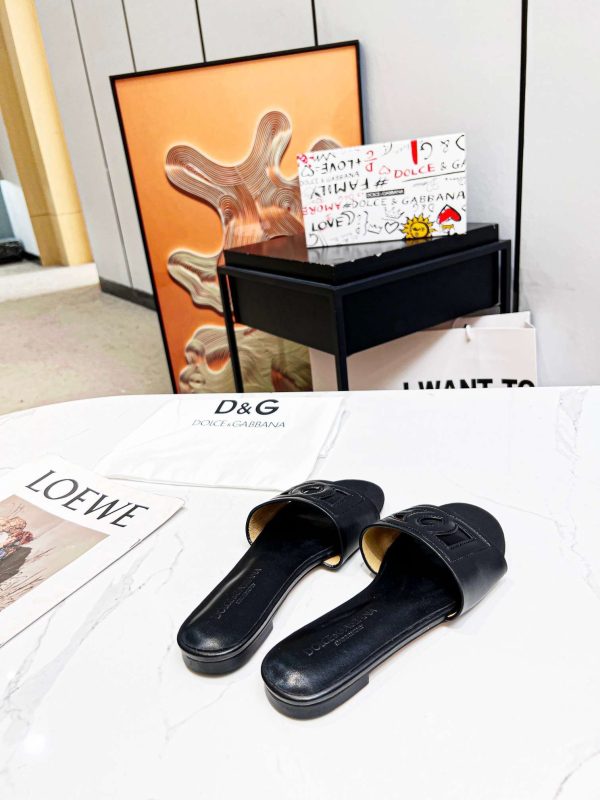 New Fashion Women Slippers 032