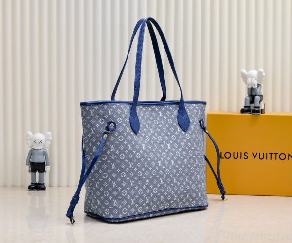 Luxury LV Handbag M57230