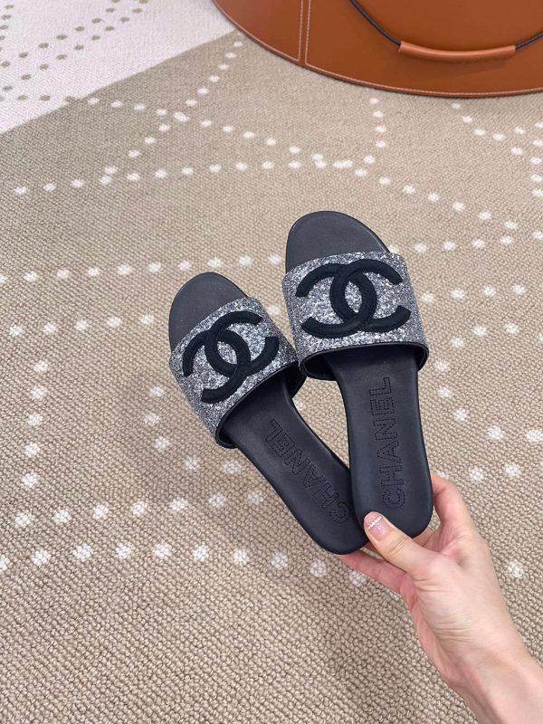 New Fashion Women Slippers 050