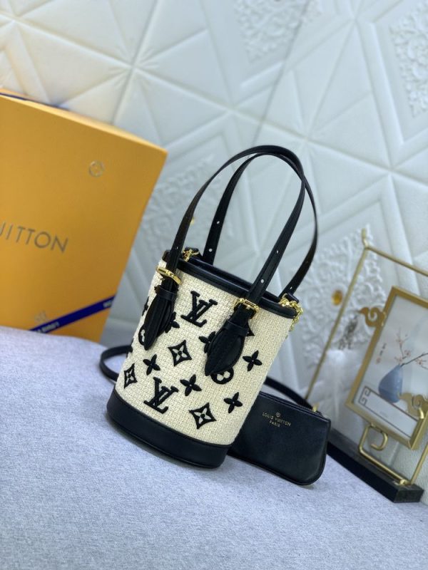 Luxury LV Handbag M82418