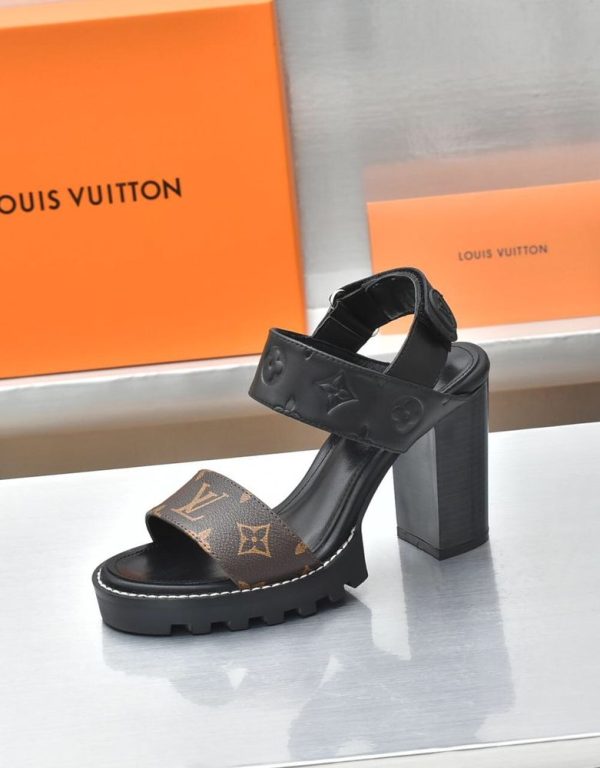 New Fashion Women LV Shoes 213