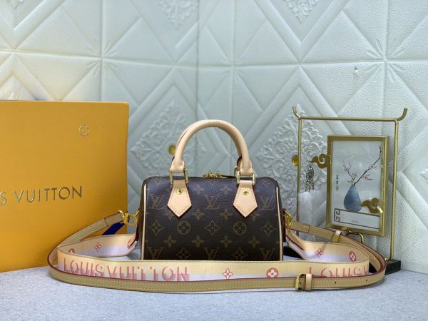 Luxury LV Handbag M46222