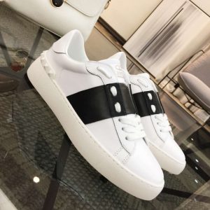 New Fashion Valentino Men Shoes 003