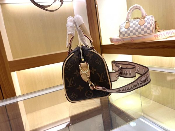 Luxury LV Handbag M46222