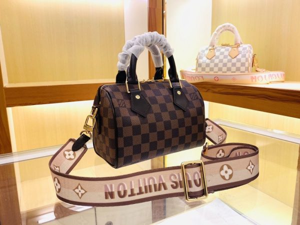 Luxury LV Handbag M46222