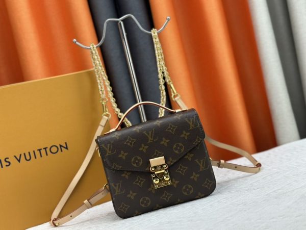 Luxury LV Handbag M11941