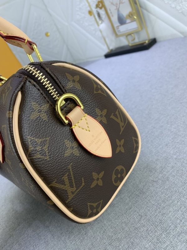 Luxury LV Handbag M46222