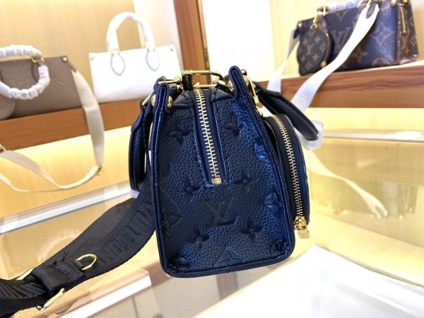 Luxury LV Handbag M46653