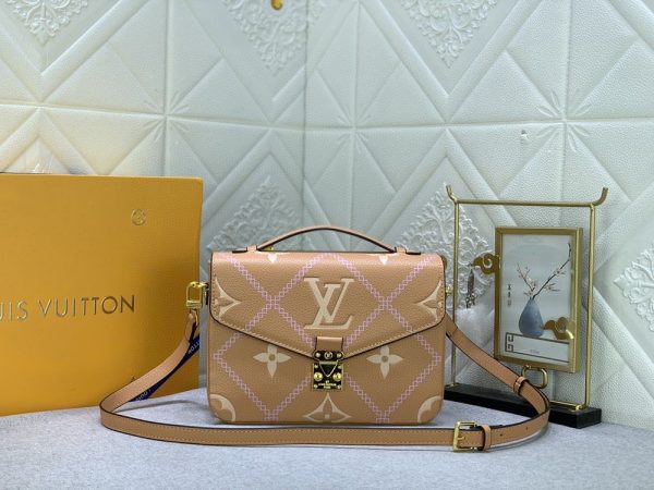 Luxury LV Handbag M46028