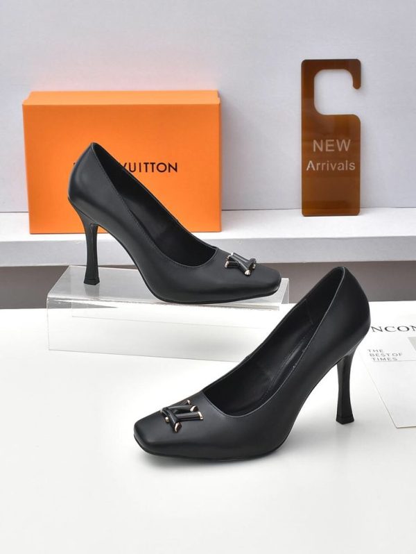 New Fashion Women LV Shoes 216