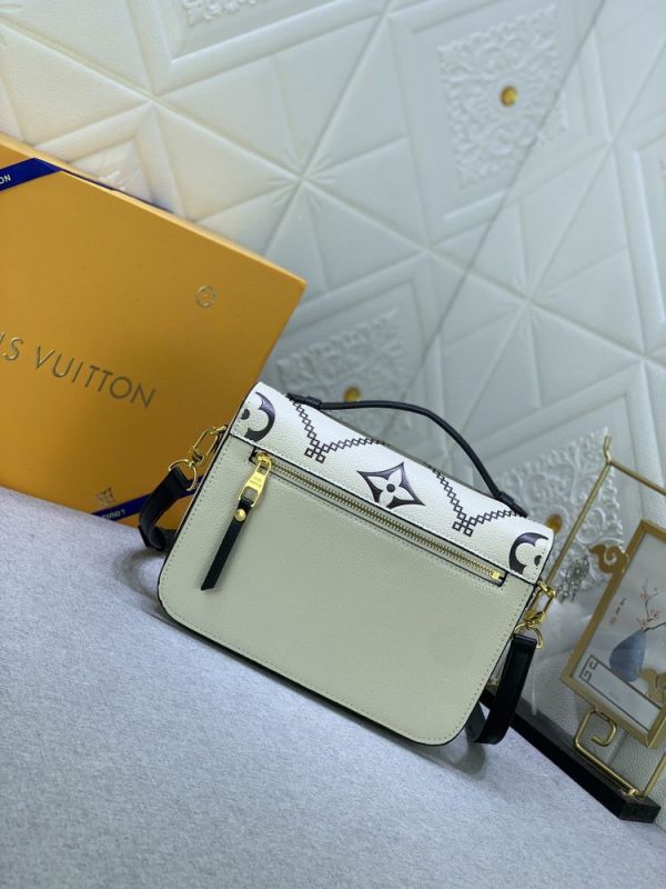 Luxury LV Handbag M46028