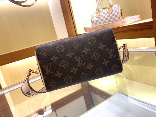 Luxury LV Handbag M46222