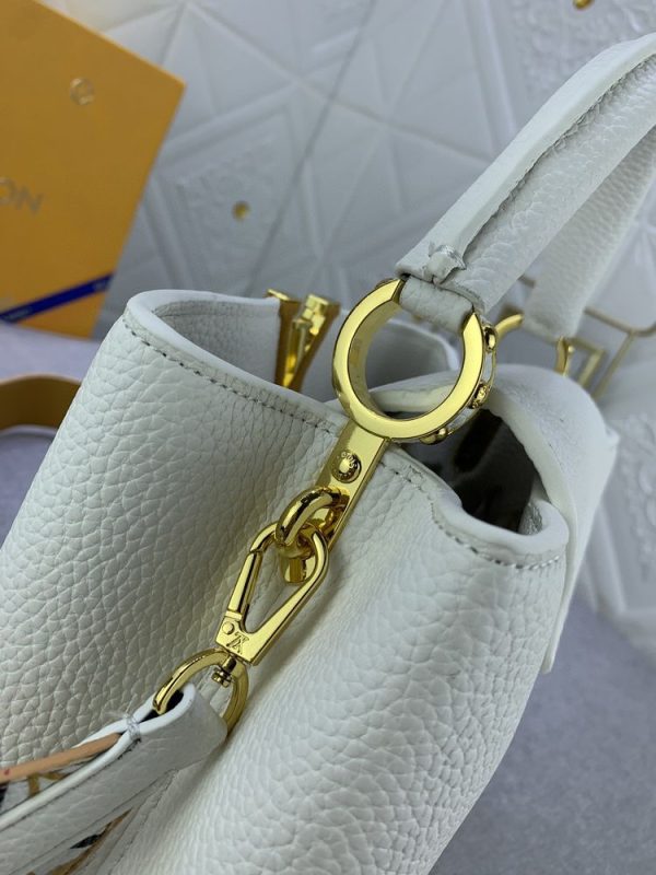 Luxury LV Handbag M23064