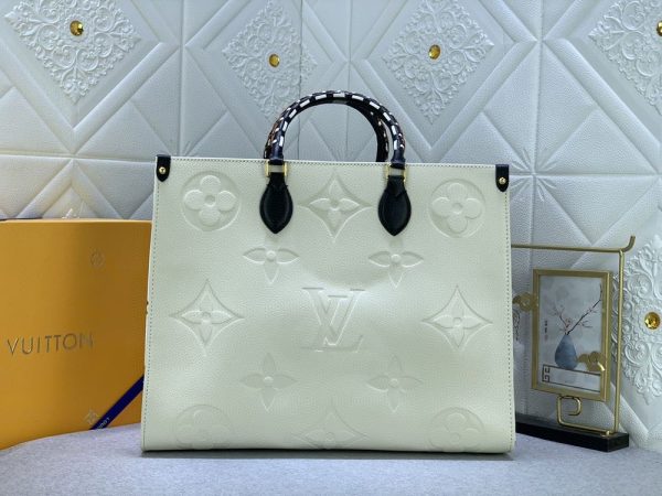 Luxury LV Handbag M44570