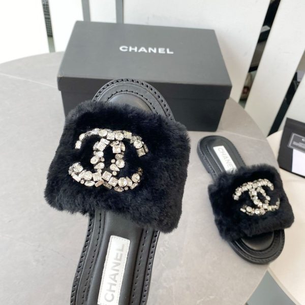 New Fashion Women Slippers 100