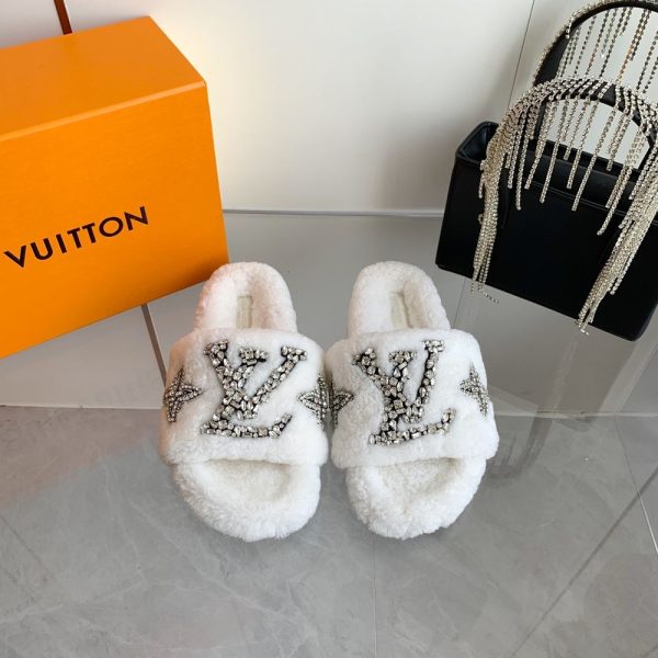 New Fashion Women LV Shoes 344