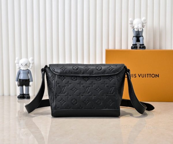 Luxury LV Handbag M12681