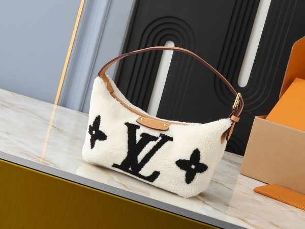 Luxury LV Handbag M11920