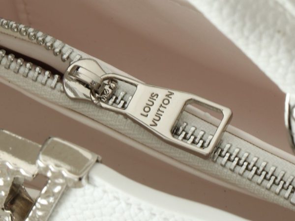 Luxury LV Handbag M24671