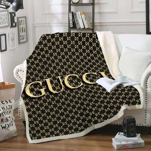 Creamy logo Gucci Blanket 018