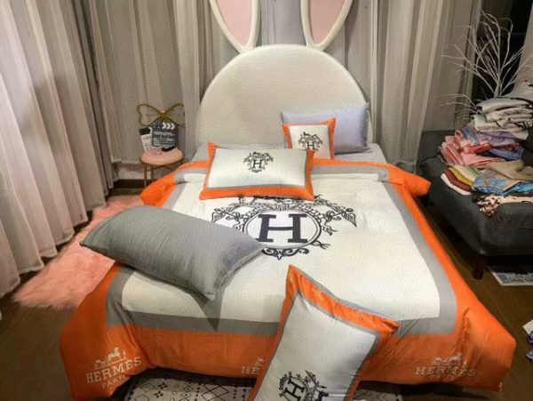 Hermes Paris Luxury Brand Type Bedding Sets 061