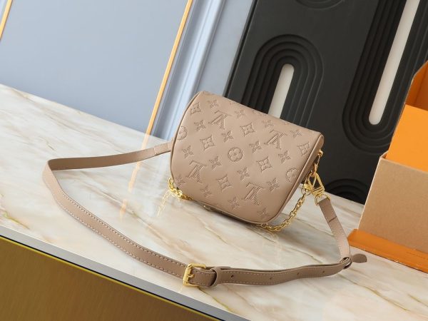 Luxury LV Handbag M46917-M82335