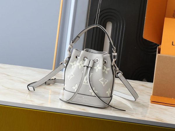 Luxury LV Handbag M82933