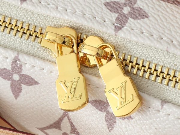 Luxury LV Handbag M24606