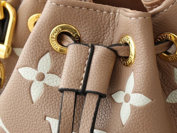 Luxury LV Handbag M82933
